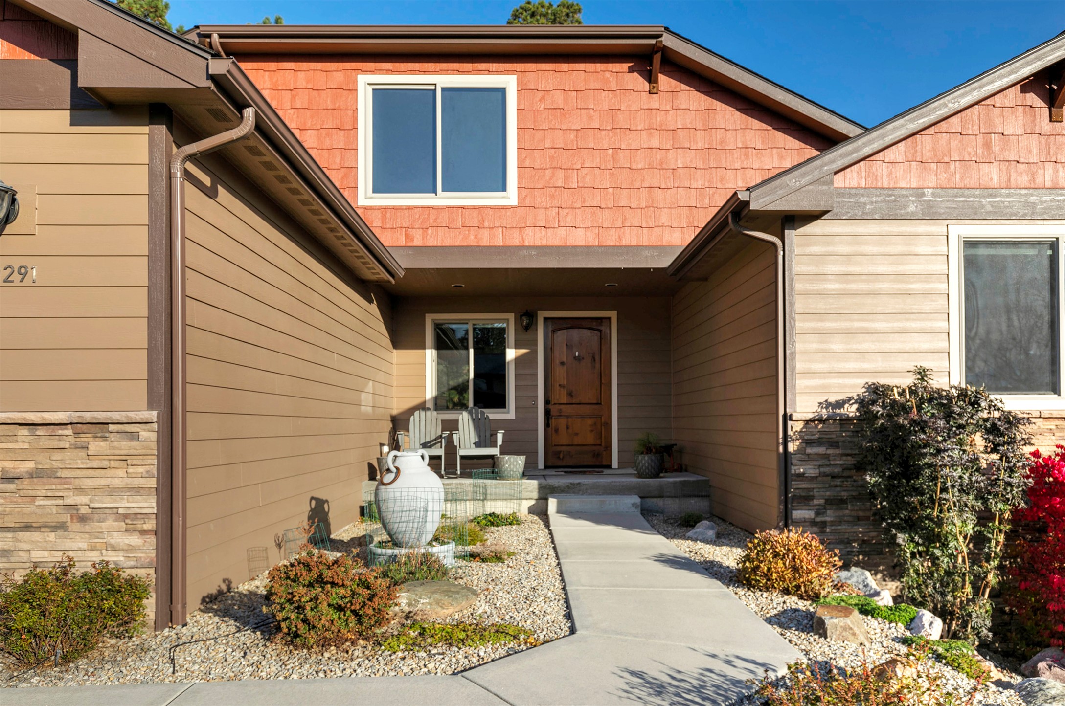 10291 Coulter Pine Street