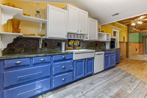 Tiny photo for 2335 Gilbert Avenue, Missoula, MT 59802 (MLS # 30068148)