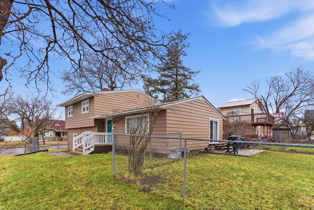 Photo of 101 E Oregon Street, Kalispell, MT 59901 (MLS # 30069238)