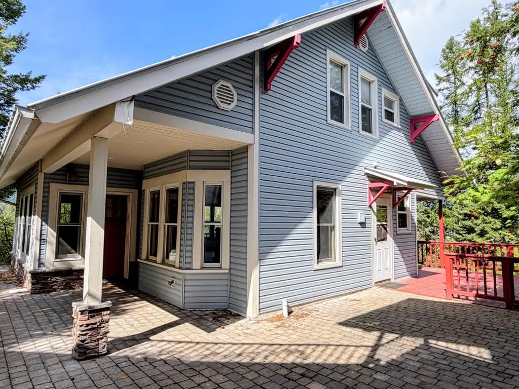 304 Skyles Place