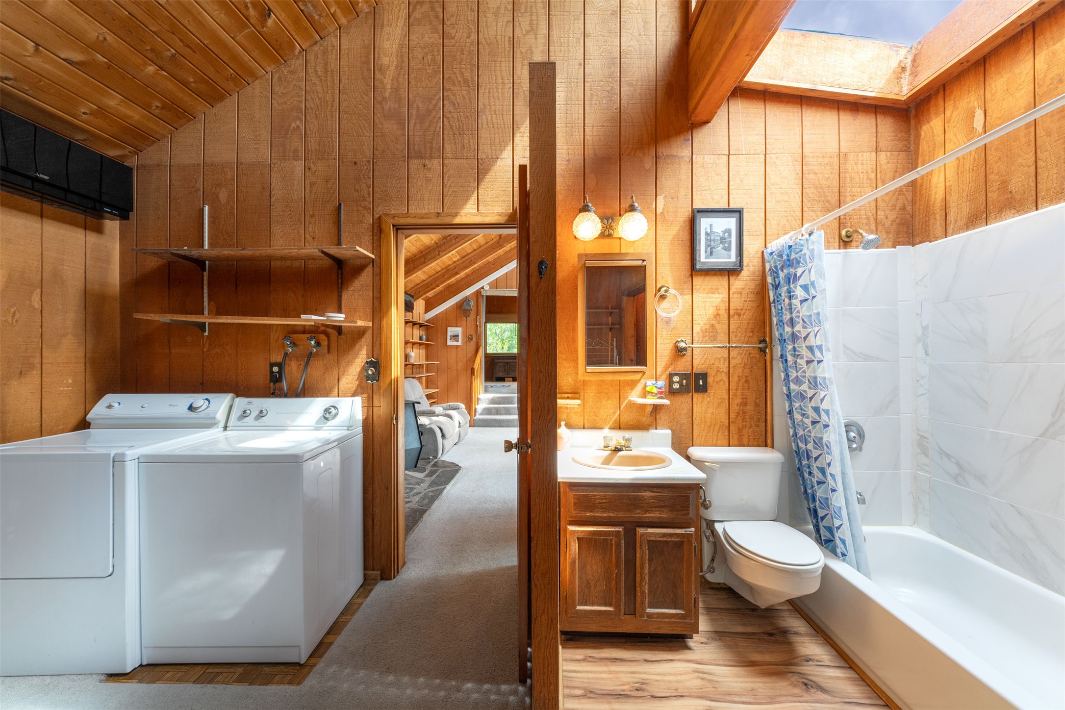 Bigfork, Montana 59911, United States, 3 Bedrooms Bedrooms, ,2 BathroomsBathrooms,Residential,Active,162628