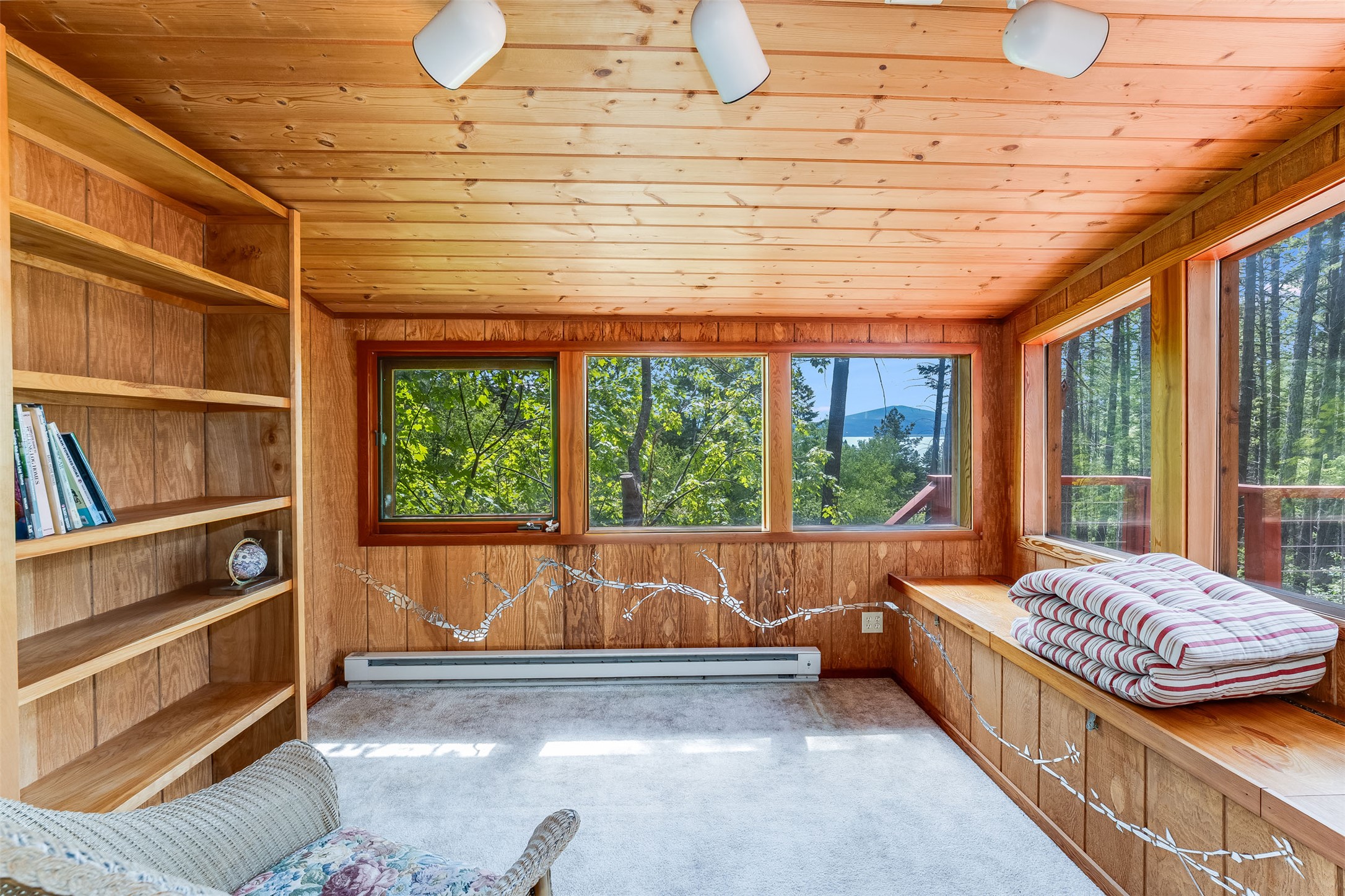 Bigfork, Montana 59911, United States, 3 Bedrooms Bedrooms, ,2 BathroomsBathrooms,Residential,Active,162628