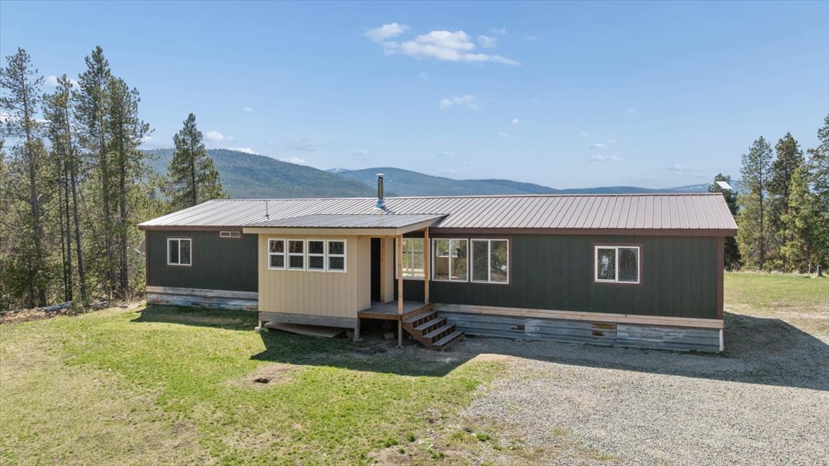 162 McGregor Meadows Road W
