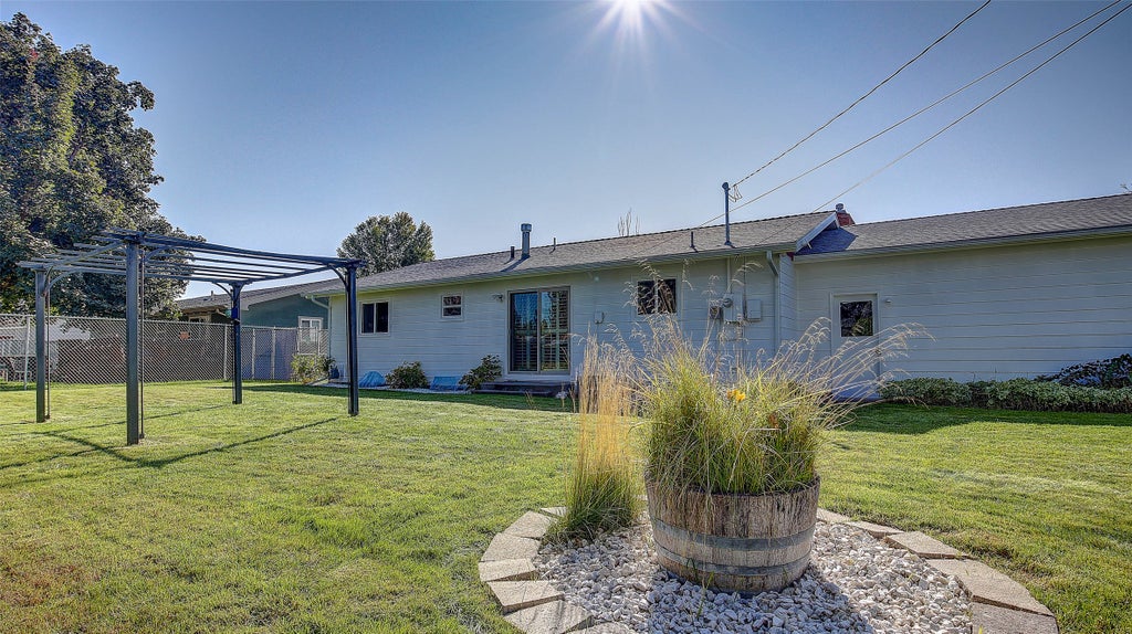 Photo of 122 Tahoe Drive, Missoula, MT 59803 (MLS # 30076600)