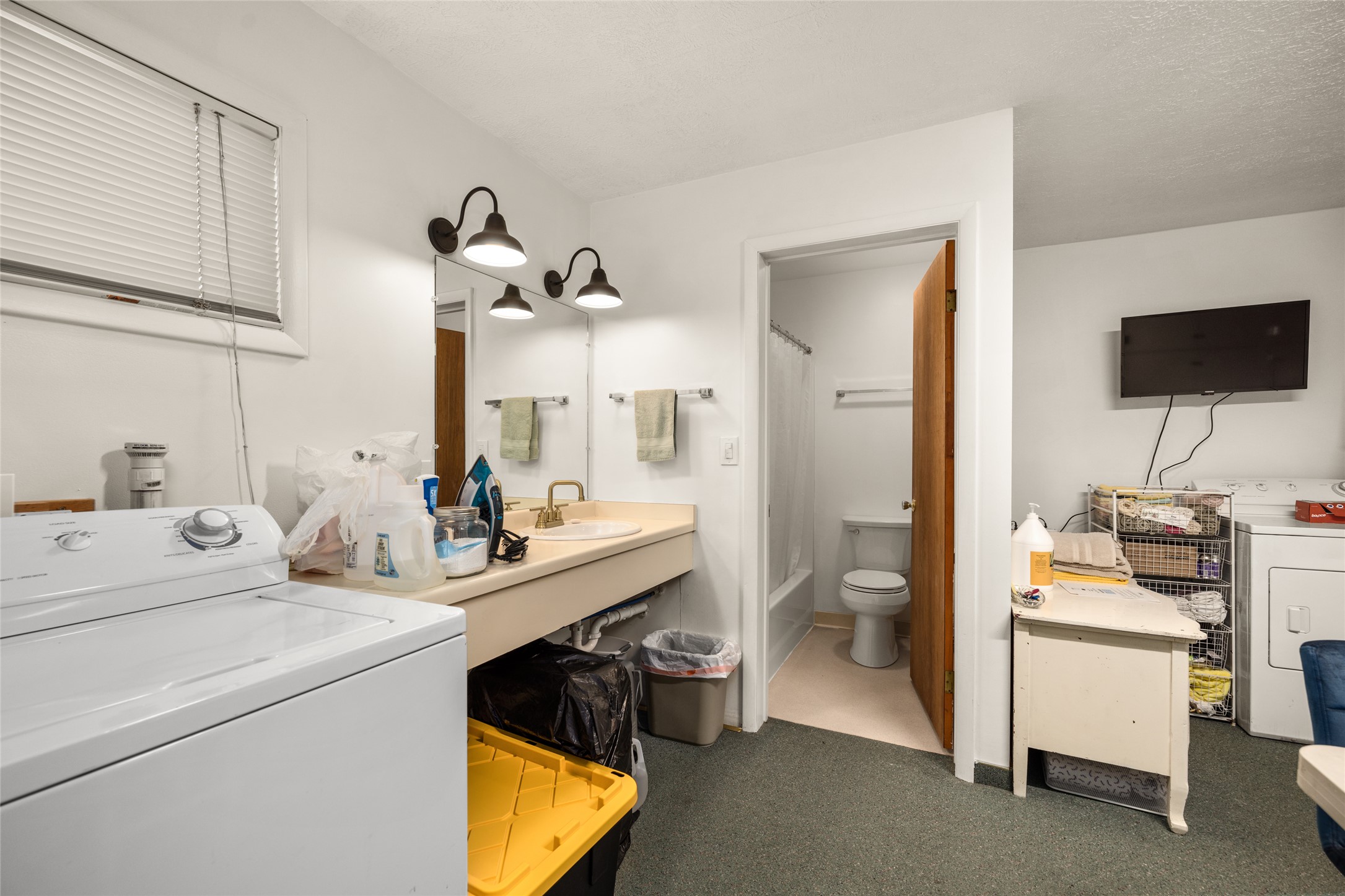 East Glacier Park, Montana 59434, United States, ,Commercial,Active,132835