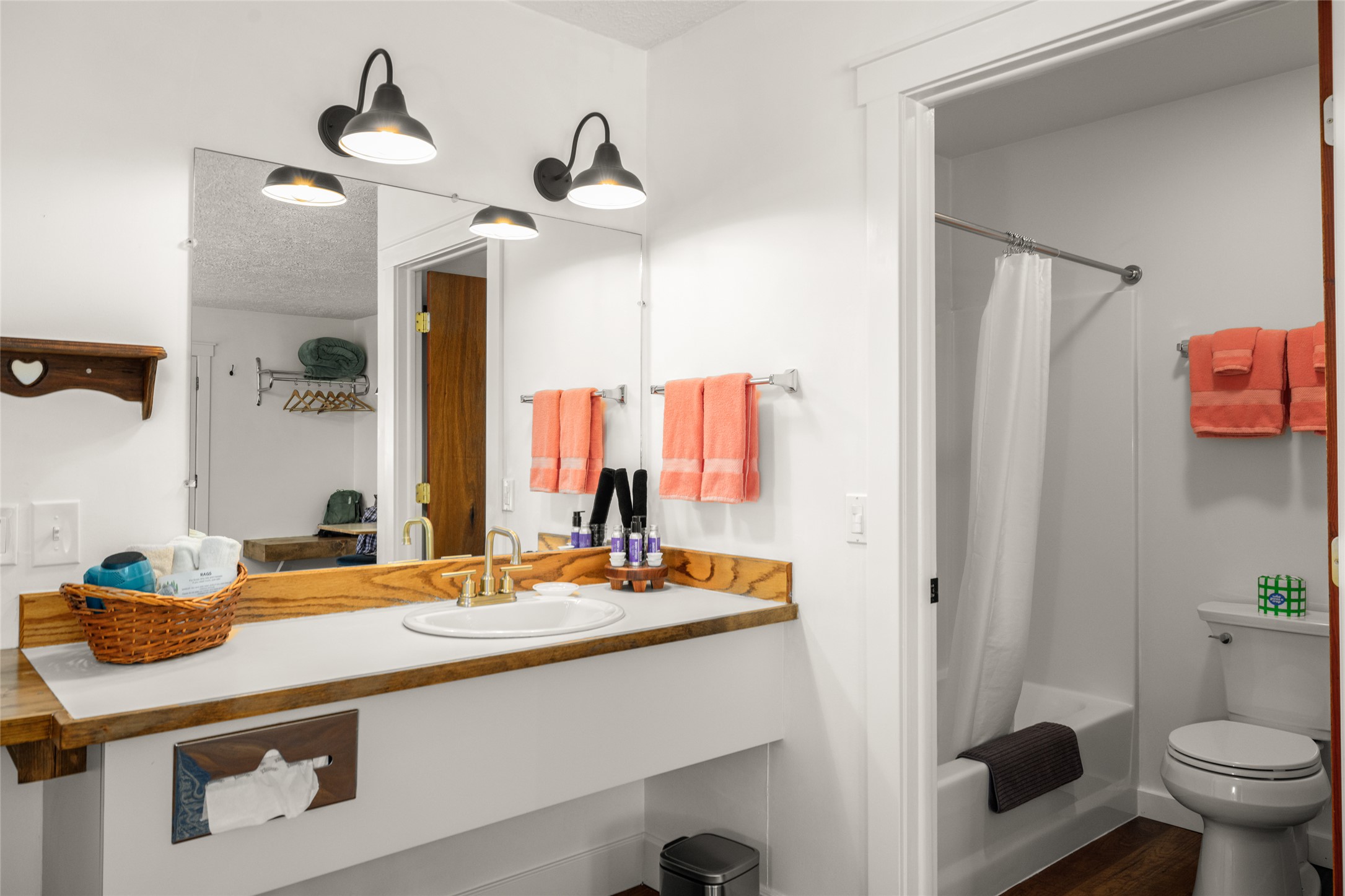 East Glacier Park, Montana 59434, United States, ,Commercial,Active,132835