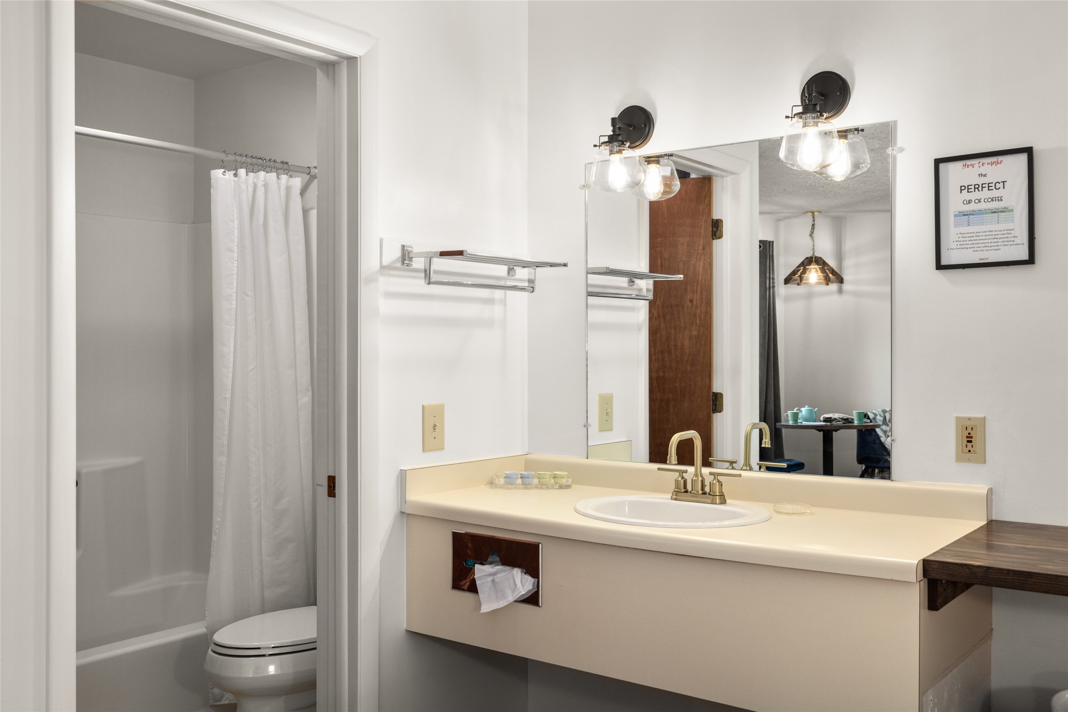 East Glacier Park, Montana 59434, United States, ,Commercial,Active,132835