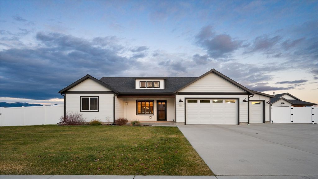 Photo of 915 Stewart Loop, Bozeman, MT 59718 (MLS # 30060969)