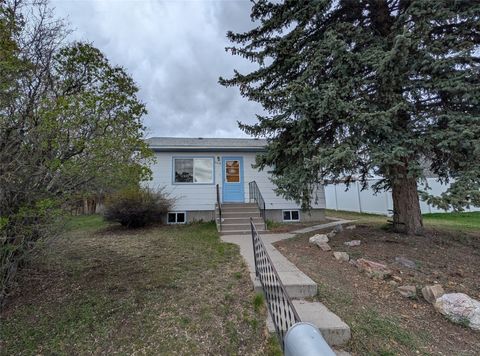 Photo of 2318 Columbia Avenue, Helena, MT 59601 (MLS # 30068933)