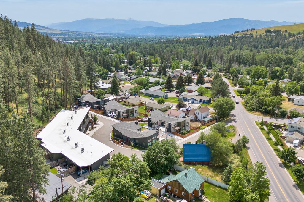 Photo of 1250 Basecamp Drive #F, Missoula, MT 59802 (MLS # 30067889)