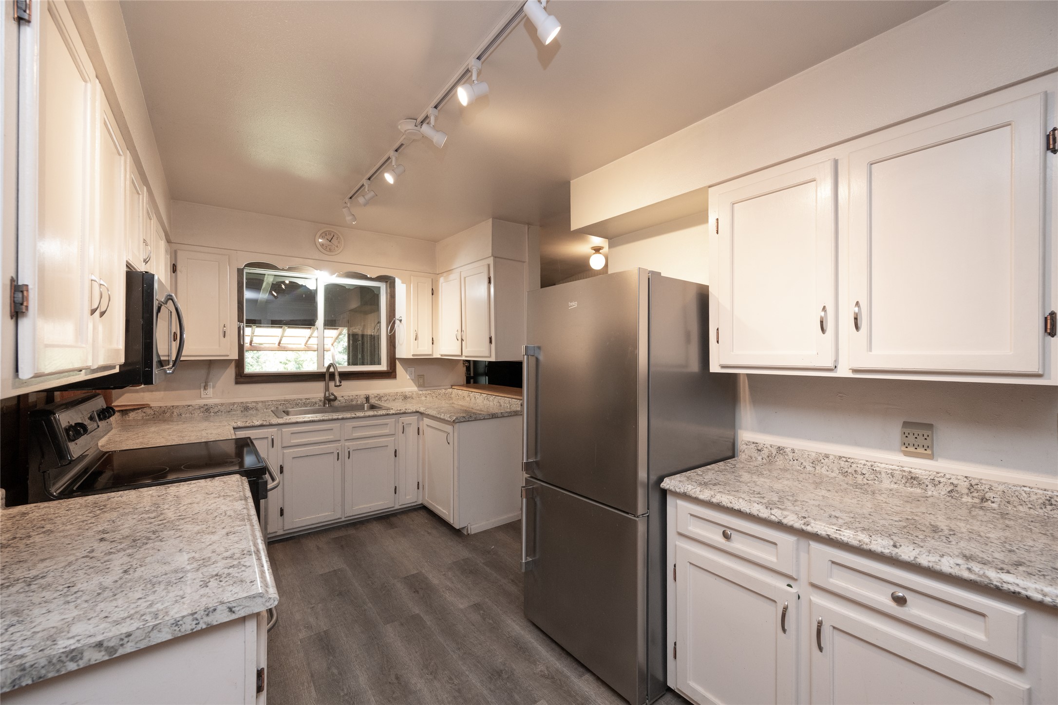 32686 Snyder Hill Lane