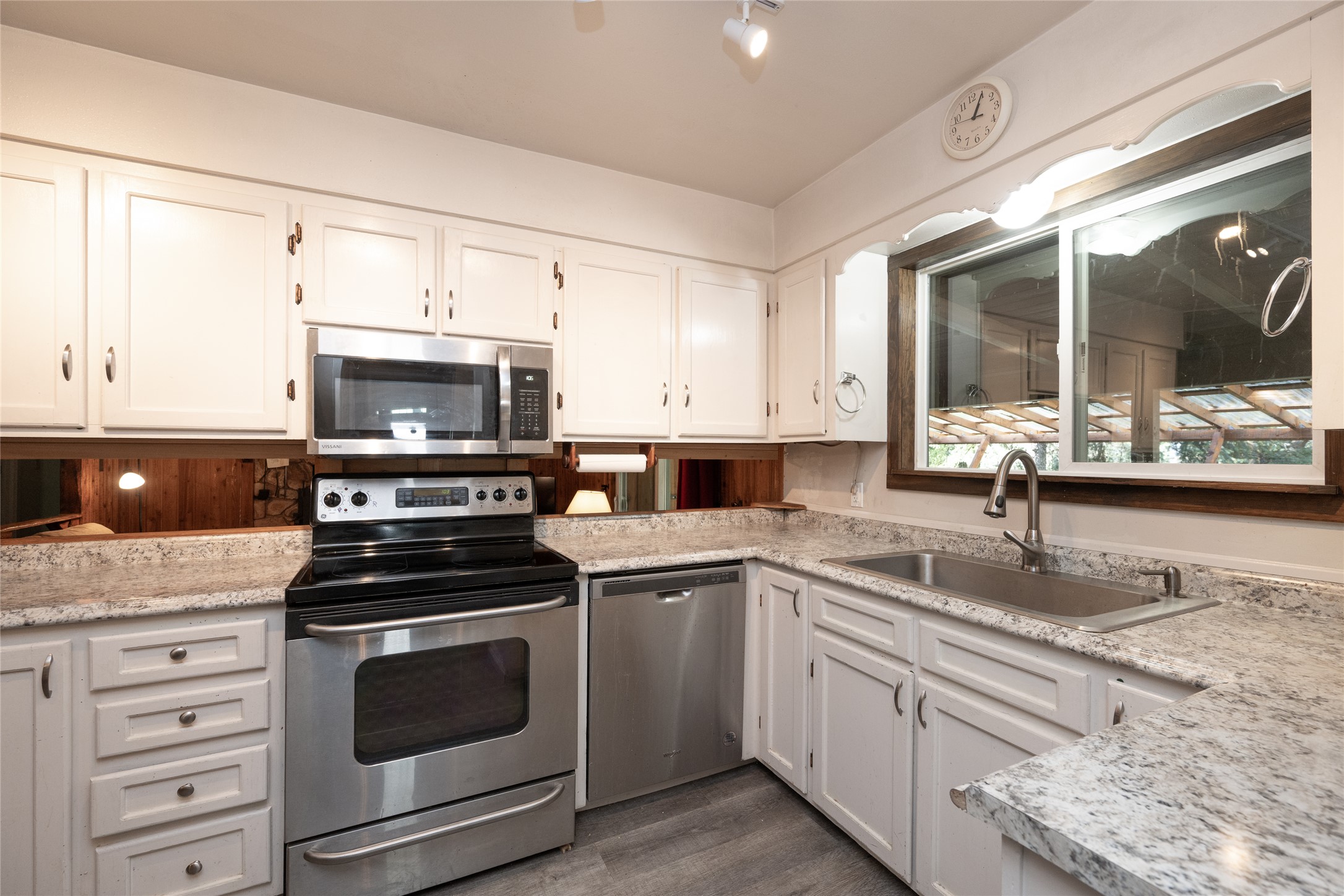 32686 Snyder Hill Lane