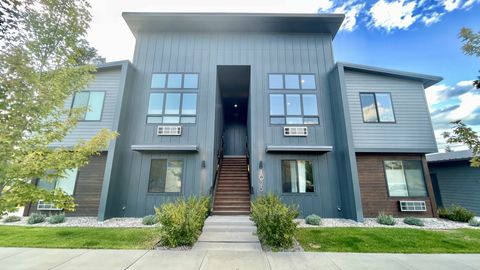 Photo of 1025 Grand Avenue #4, Missoula, MT 59802 (MLS # 30058603)