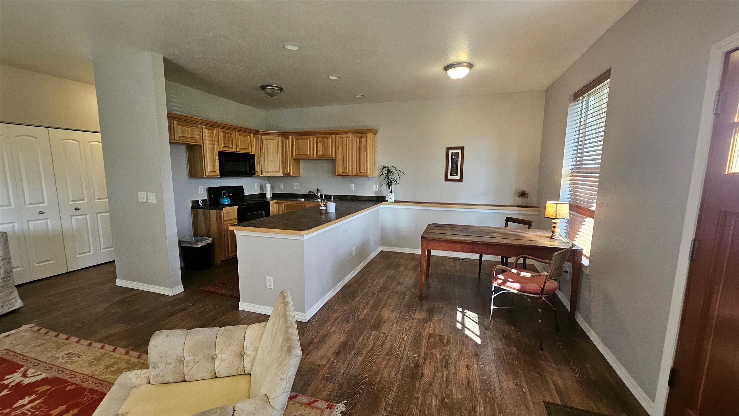 2002 S 6th Street W 102