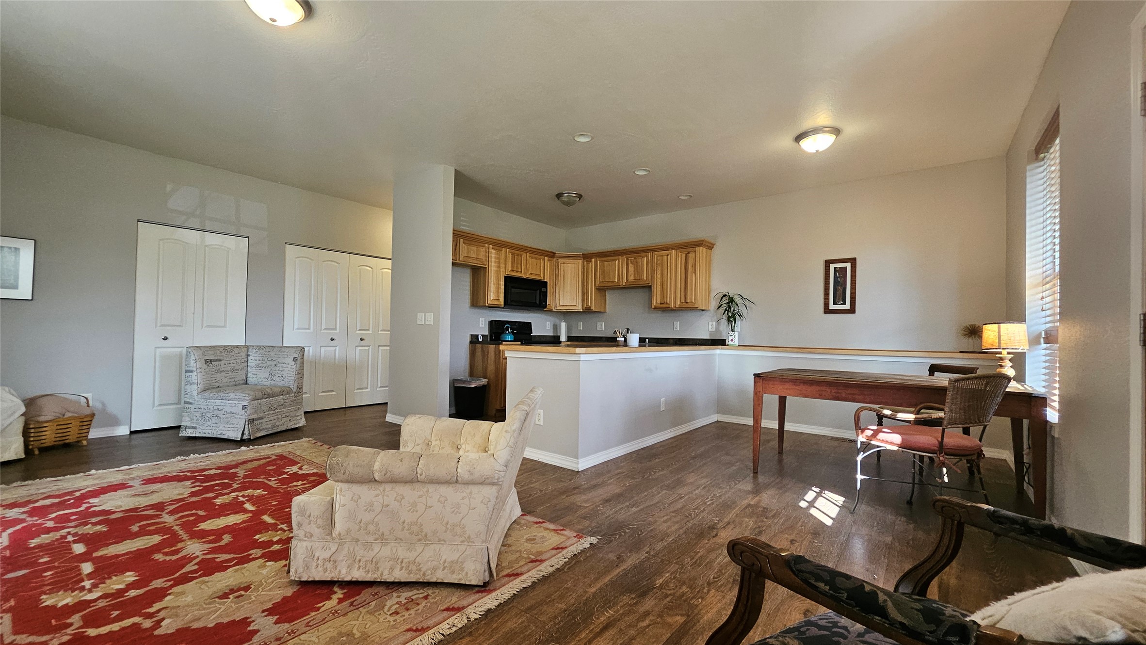 2002 S 6th Street W 102