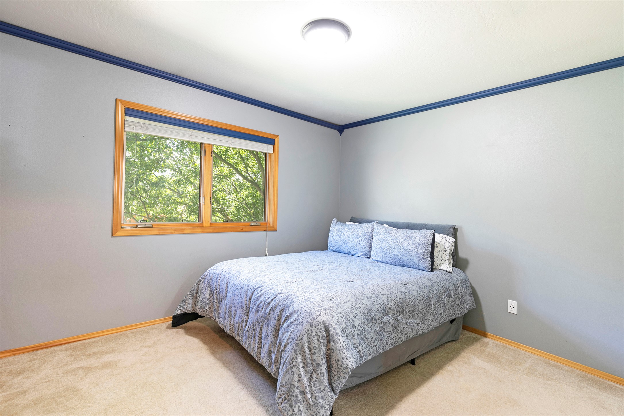 Missoula, Montana 59802, United States, 5 Bedrooms Bedrooms, ,3 BathroomsBathrooms,Residential,Pending,150492