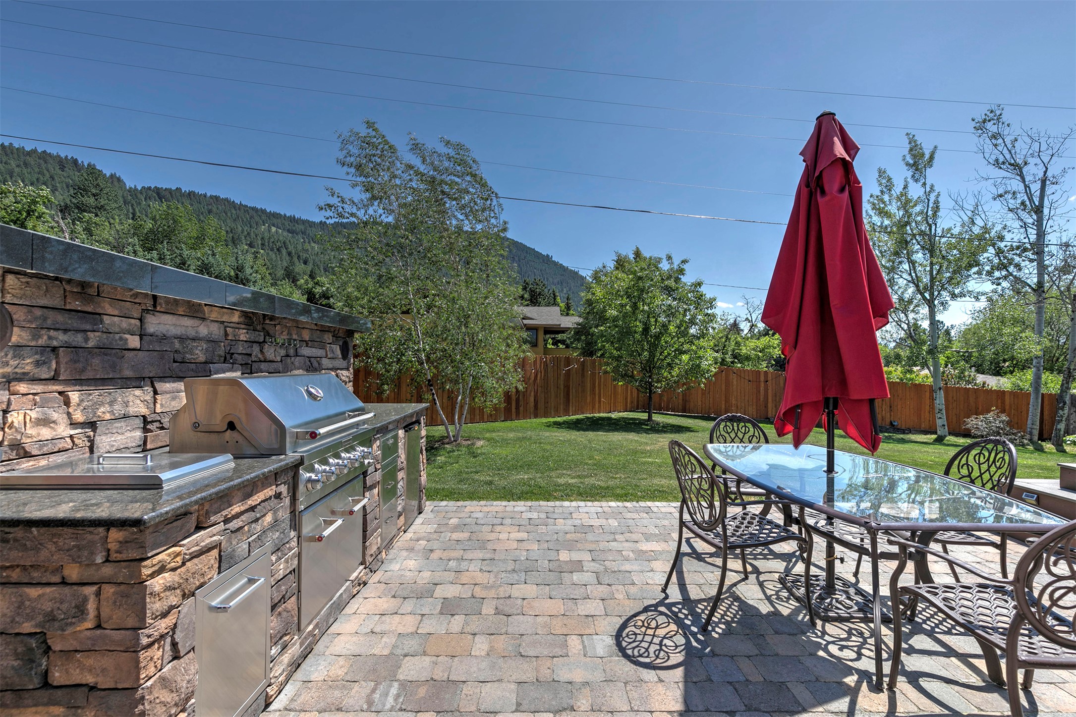 Missoula, Montana 59802, United States, 5 Bedrooms Bedrooms, ,3 BathroomsBathrooms,Residential,Pending,150492