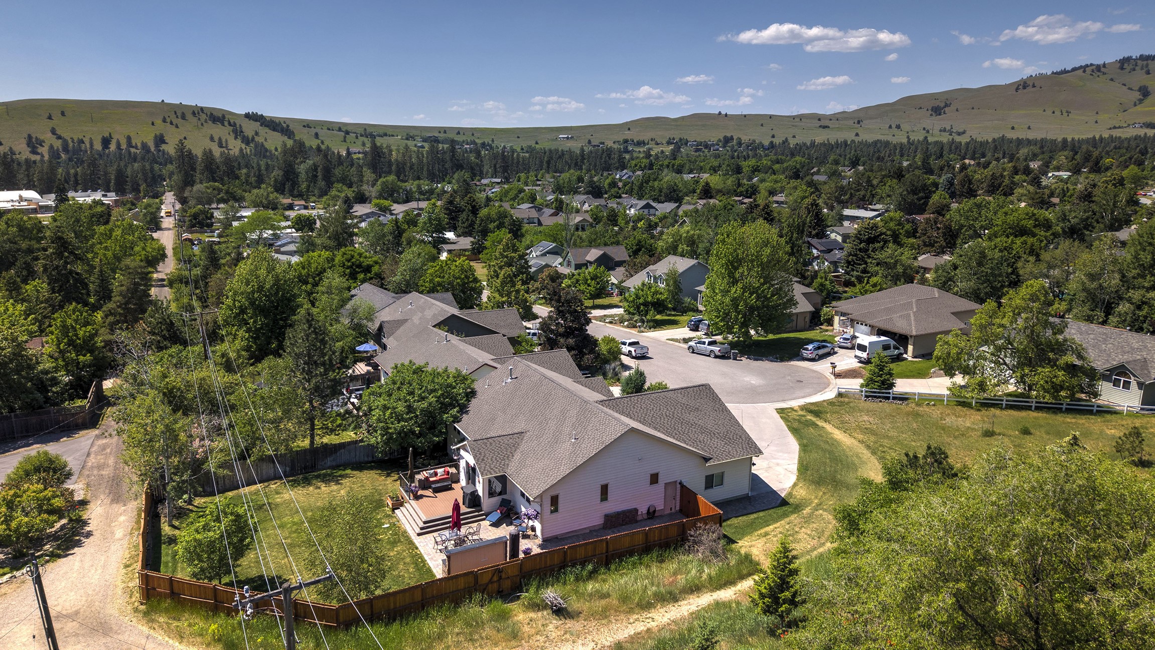 Missoula, Montana 59802, United States, 5 Bedrooms Bedrooms, ,3 BathroomsBathrooms,Residential,Pending,150492