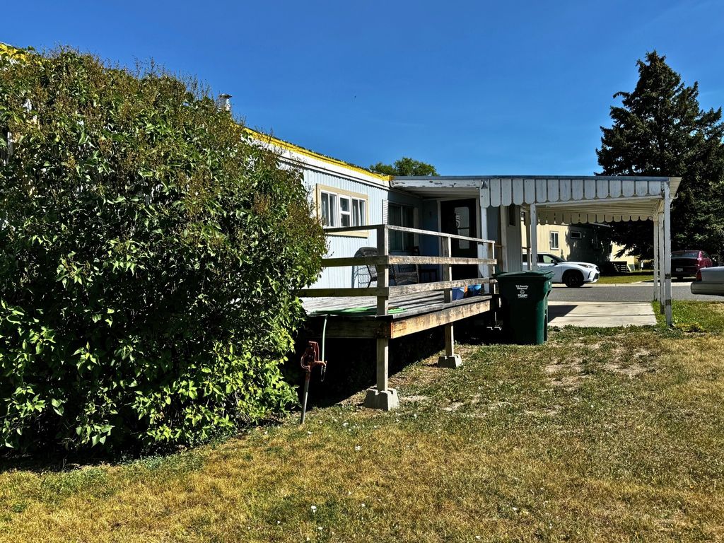 Photo of 1805 Joslyn Street #304, Helena, MT 59601 (MLS # 30053373)