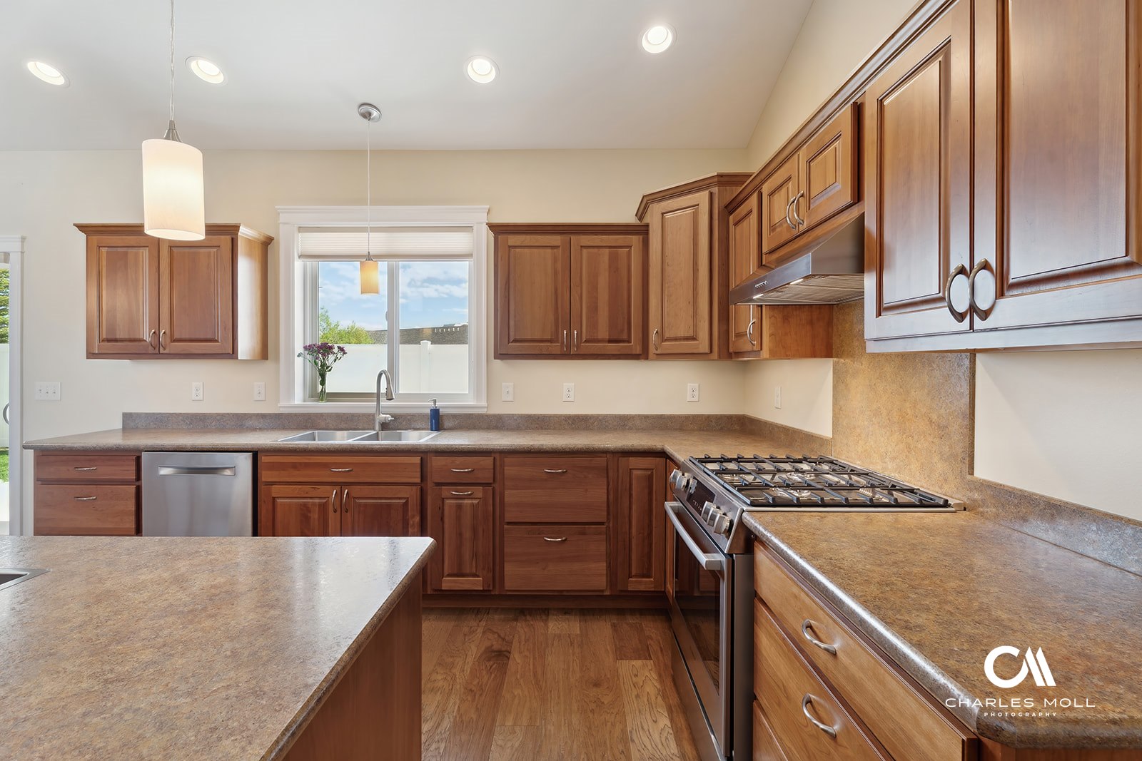 Helena, Montana 59602, United States, 3 Bedrooms Bedrooms, ,3 BathroomsBathrooms,Residential,Pending,128906