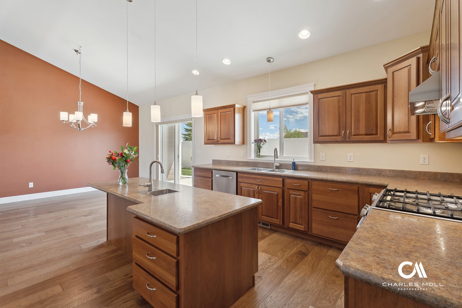 Helena, Montana 59602, United States, 3 Bedrooms Bedrooms, ,3 BathroomsBathrooms,Residential,Pending,128906