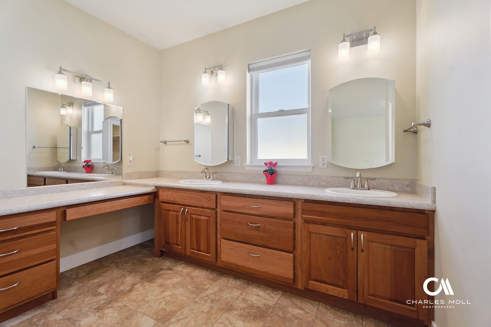 Helena, Montana 59602, United States, 3 Bedrooms Bedrooms, ,3 BathroomsBathrooms,Residential,Pending,128906