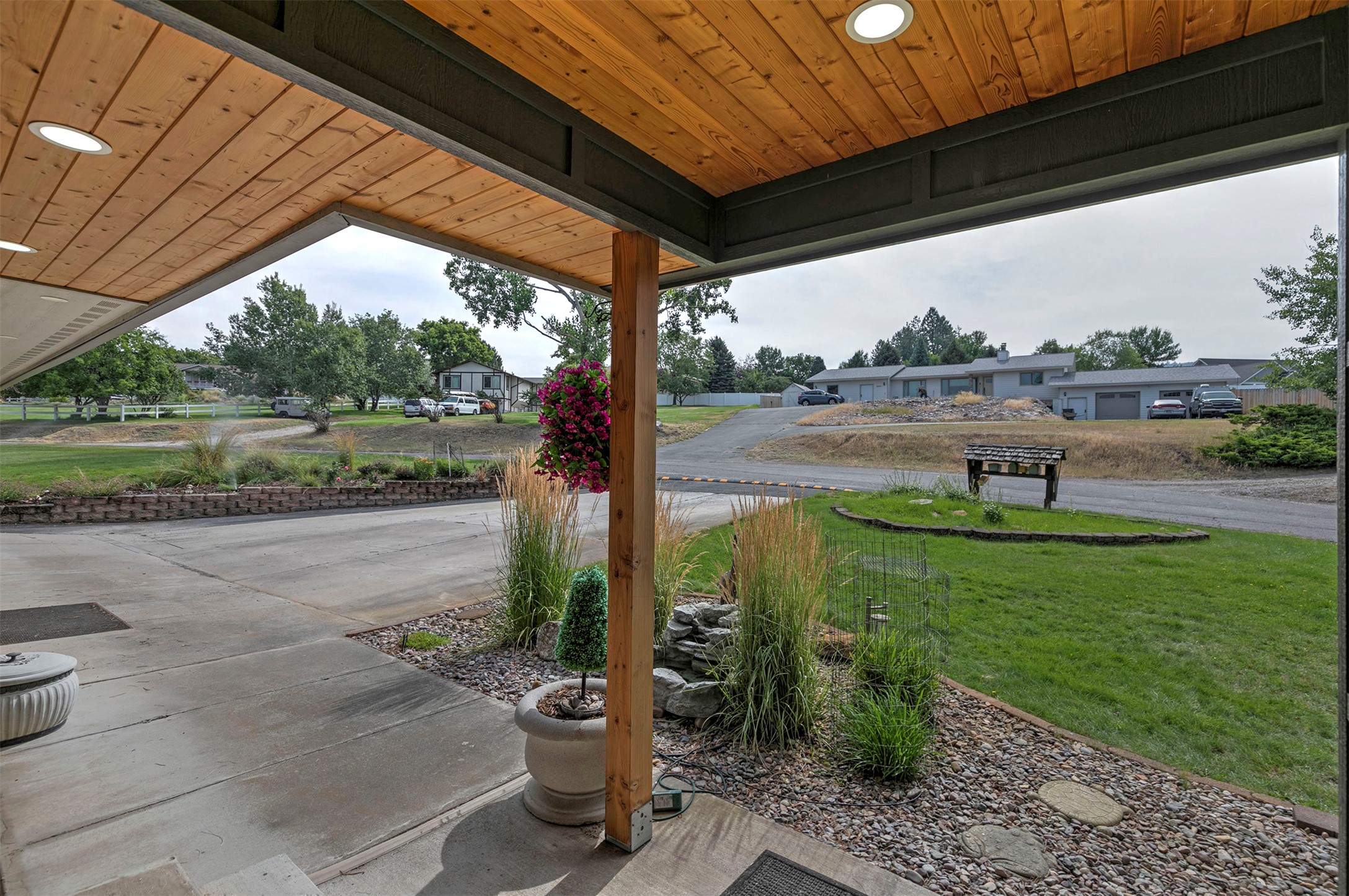 6225 St Thomas Drive