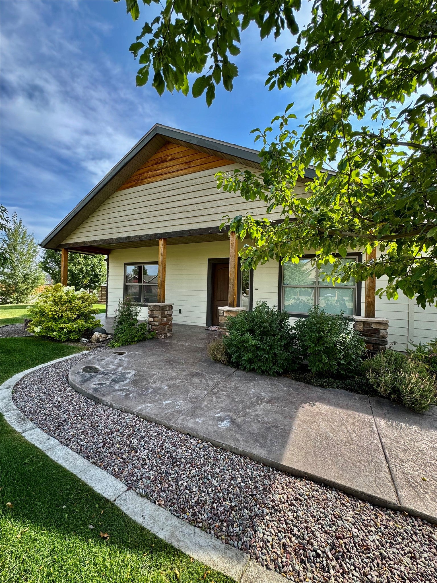 7590 Kingpost Loop