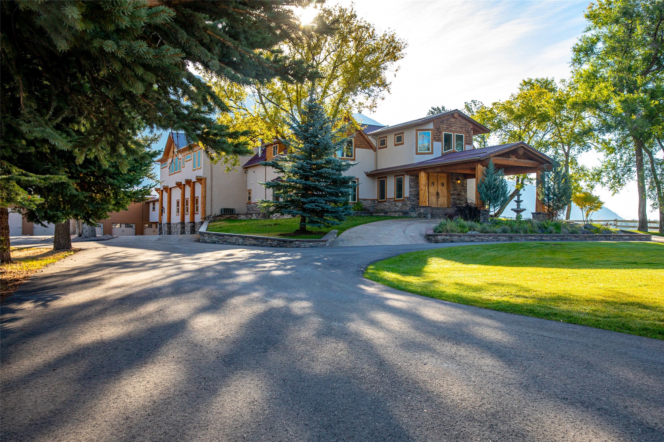 1335 Mooring Road
