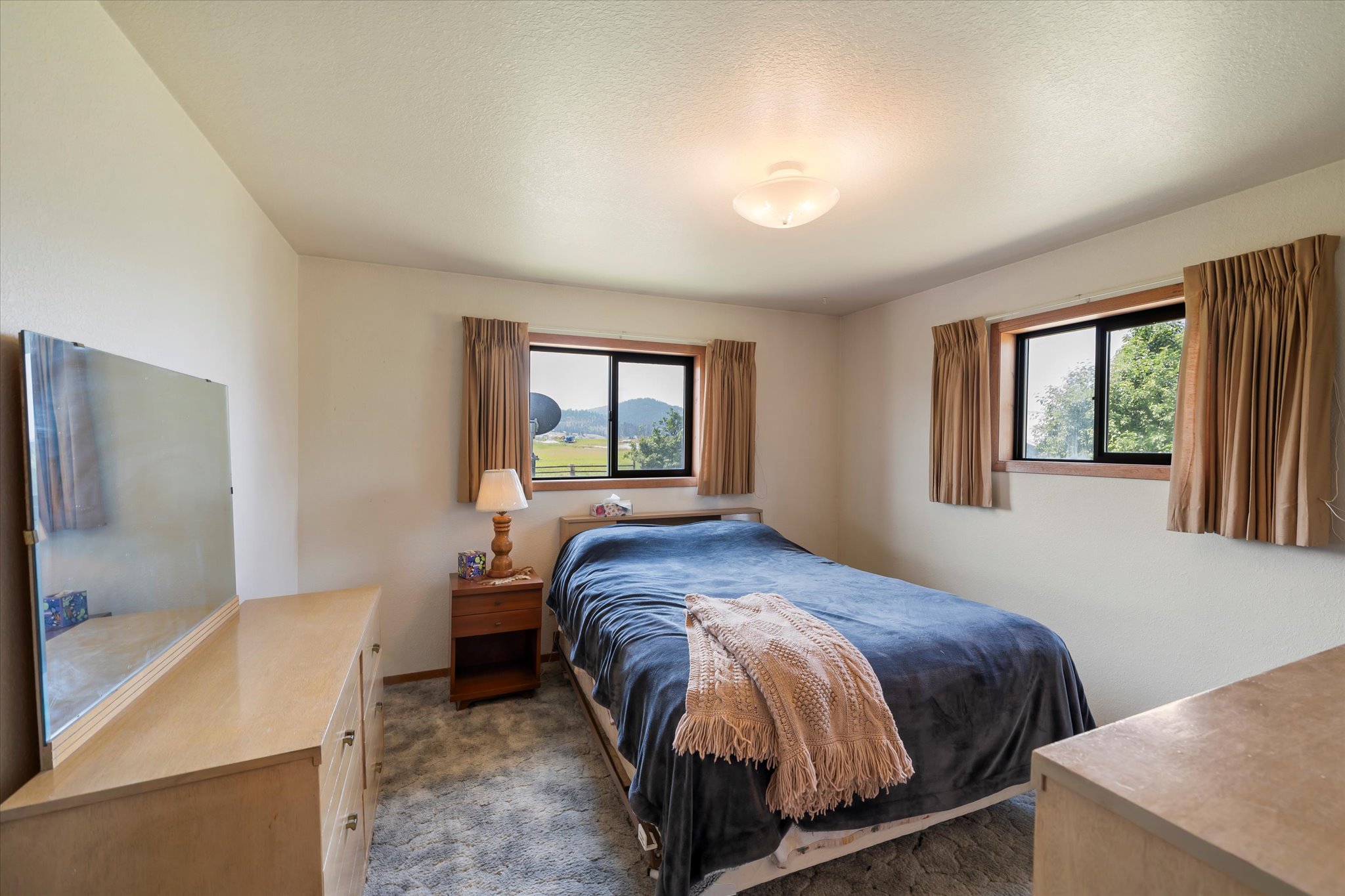 Kalispell, Montana 59901, United States, 5 Bedrooms Bedrooms, ,3 BathroomsBathrooms,Residential,Active,160207