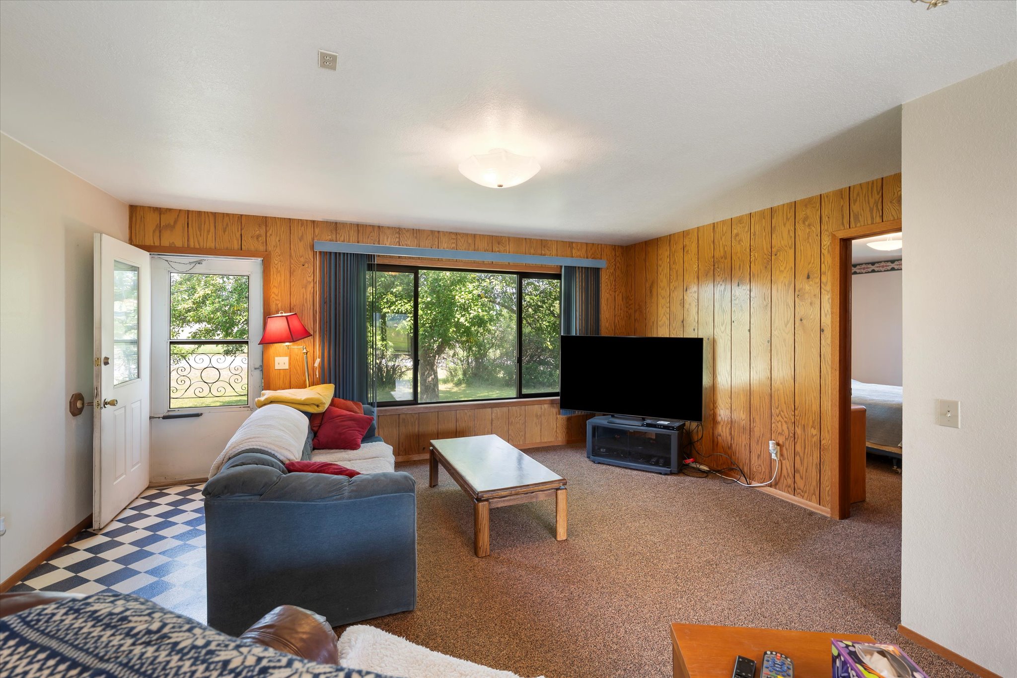 Kalispell, Montana 59901, United States, 5 Bedrooms Bedrooms, ,3 BathroomsBathrooms,Residential,Active,160207