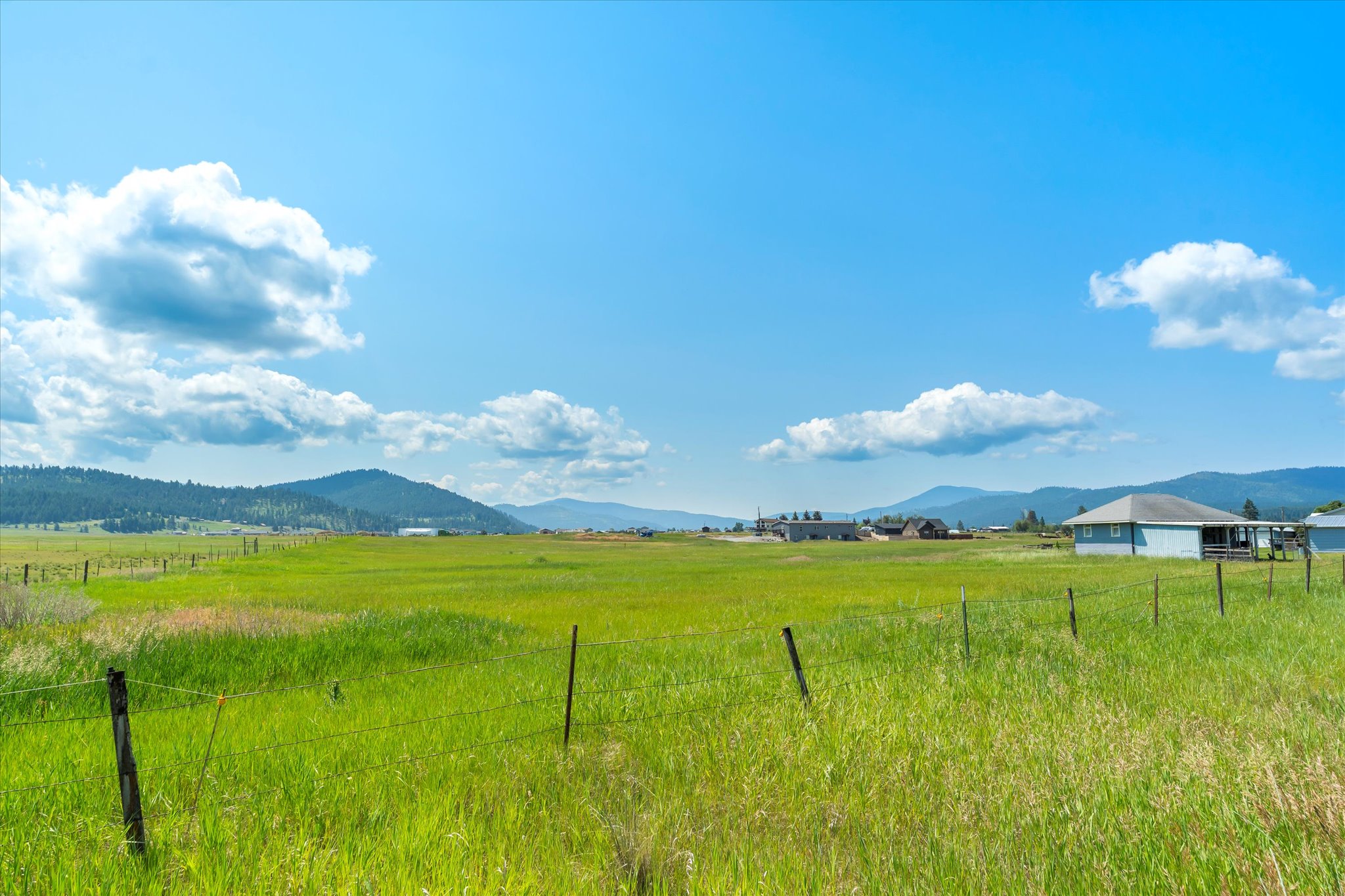 Kalispell, Montana 59901, United States, 5 Bedrooms Bedrooms, ,3 BathroomsBathrooms,Residential,Active,160207