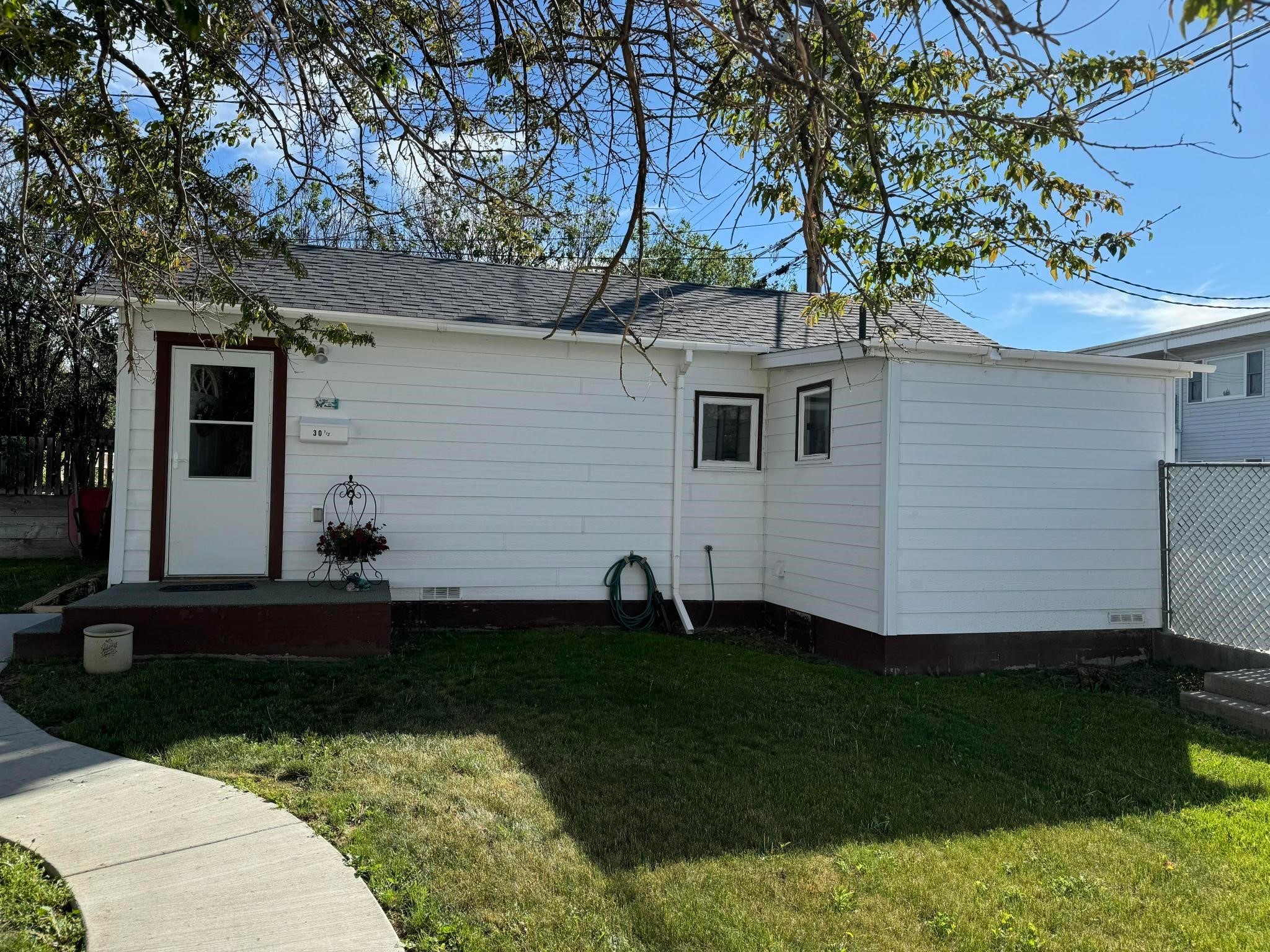 30 2nd Avenue SE