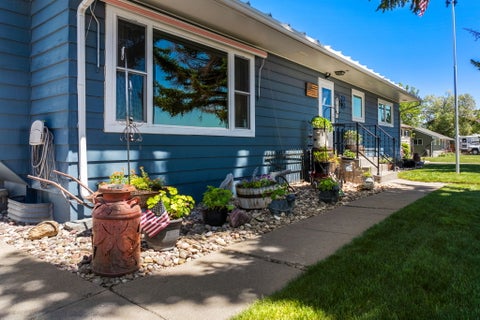 Tiny photo for 203 3rd Avenue SW, Fairfield, MT 59436 (MLS # 30072544)