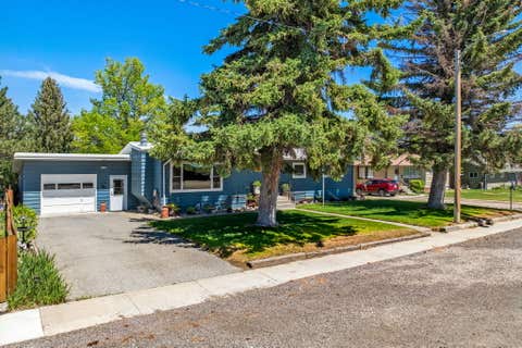 Tiny photo for 203 3rd Avenue SW, Fairfield, MT 59436 (MLS # 30072544)