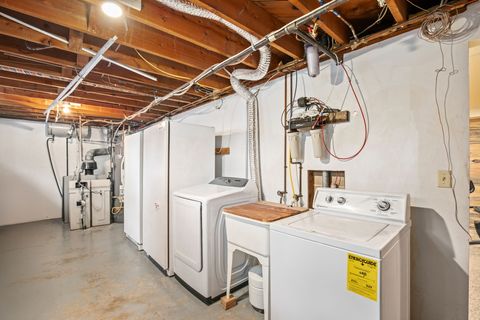 Tiny photo for 203 3rd Avenue SW, Fairfield, MT 59436 (MLS # 30072544)
