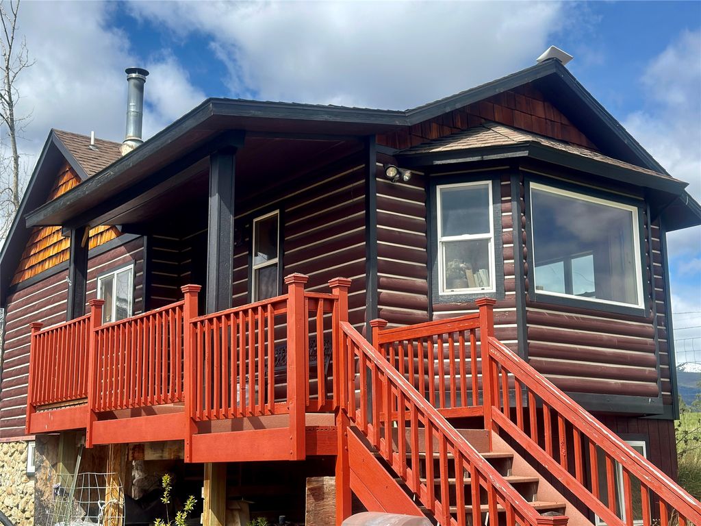 Photo of 1052 Cherry Orchard Loop, Hamilton, MT 59840 (MLS # 30068773)