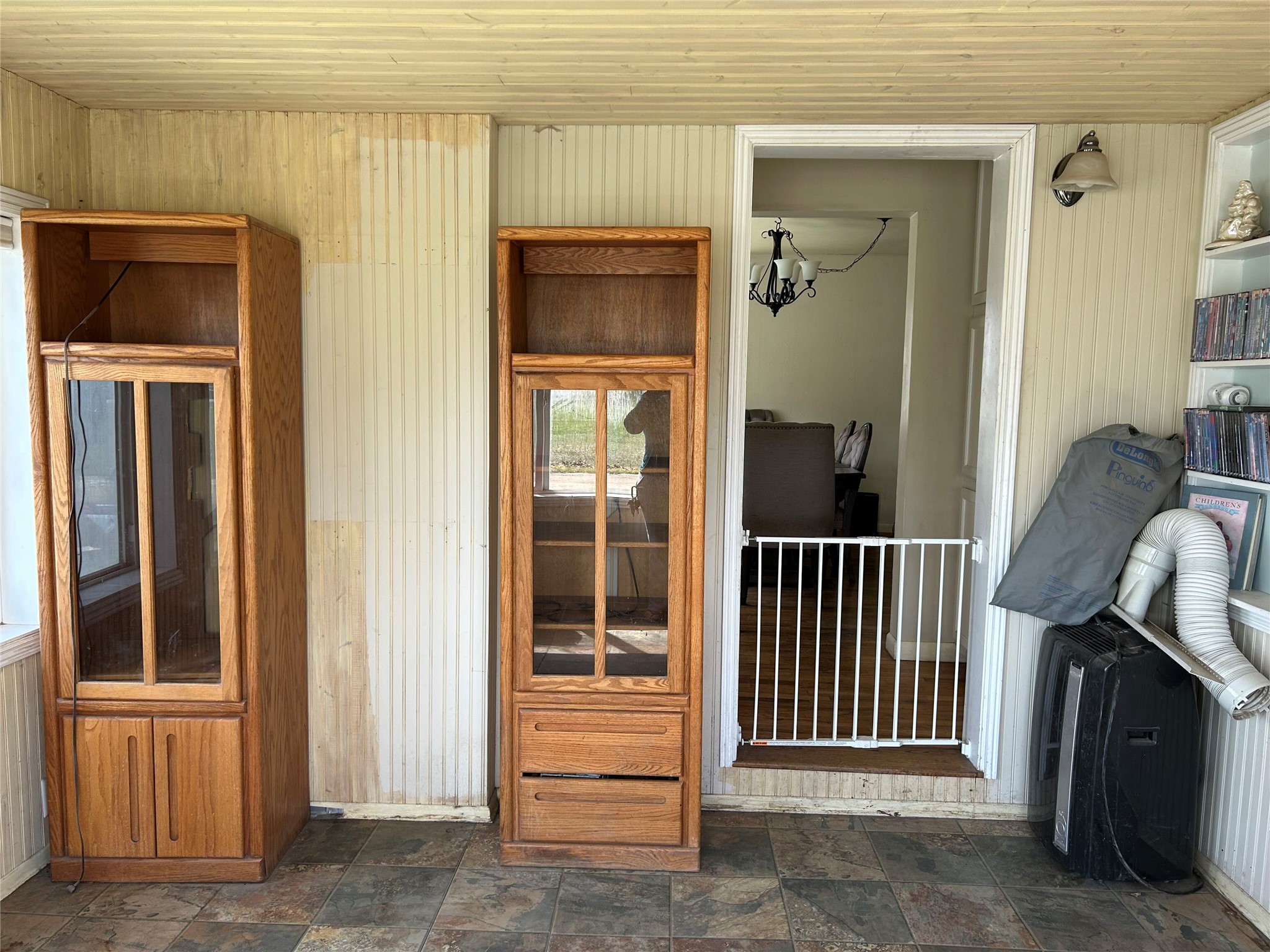 Frenchtown, Montana 59834, United States, 3 Bedrooms Bedrooms, ,2 BathroomsBathrooms,Residential,Active,199253