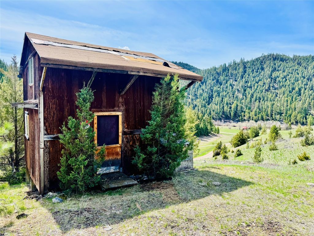 Photo of 31 Packer Gulch Road, Drummond, MT 59832 (MLS # 30068961)