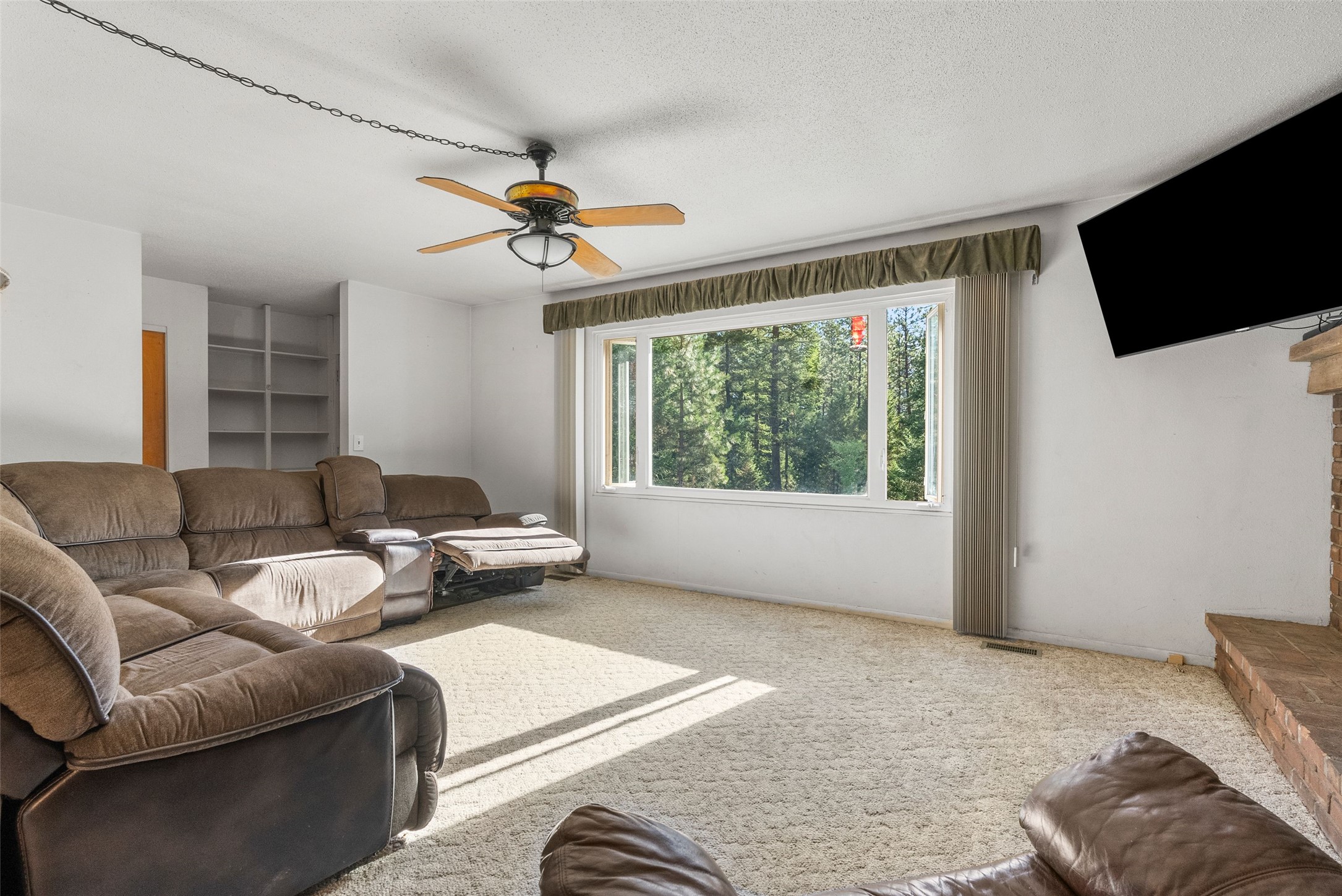 20655 Whispering Pines Road