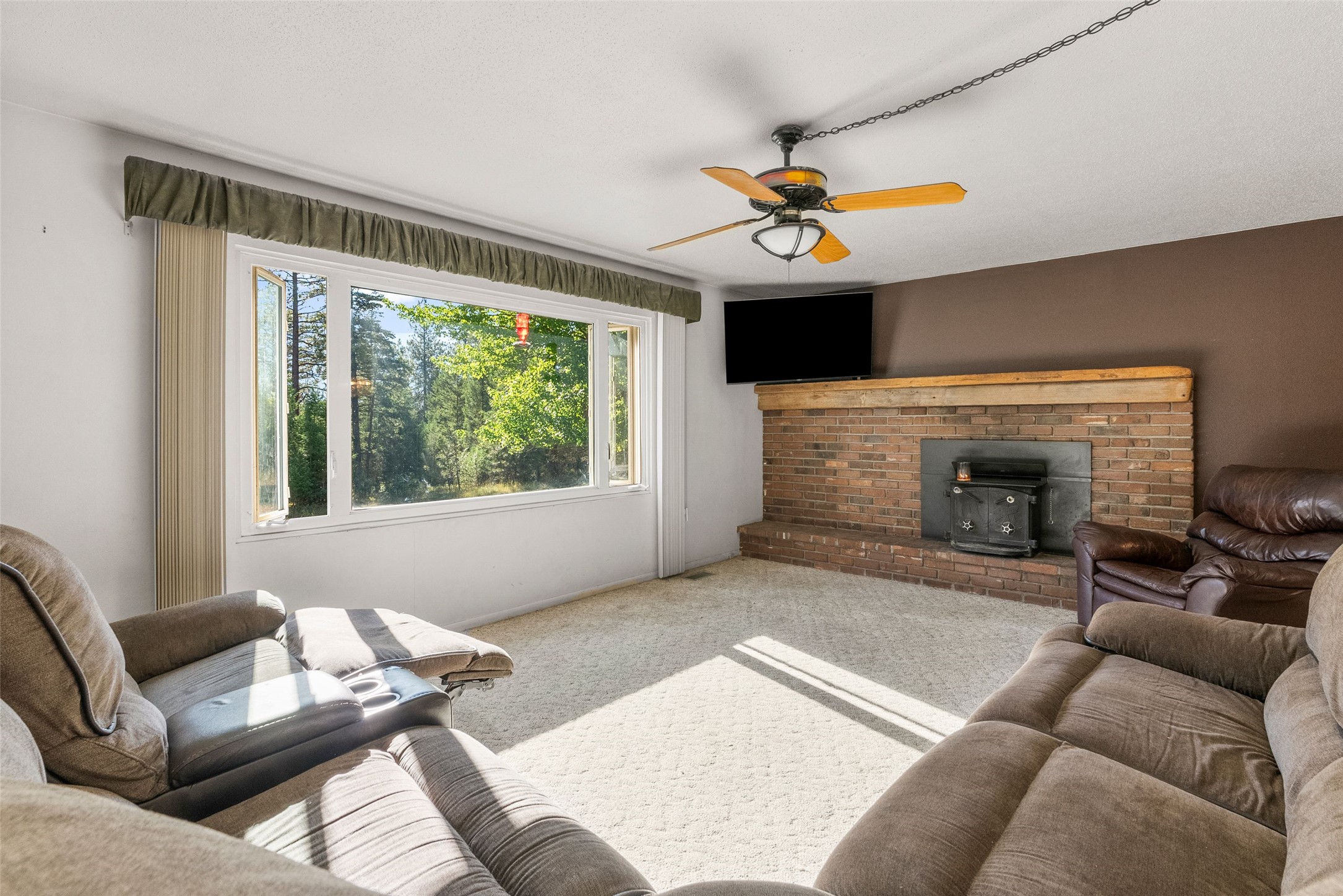 20655 Whispering Pines Road