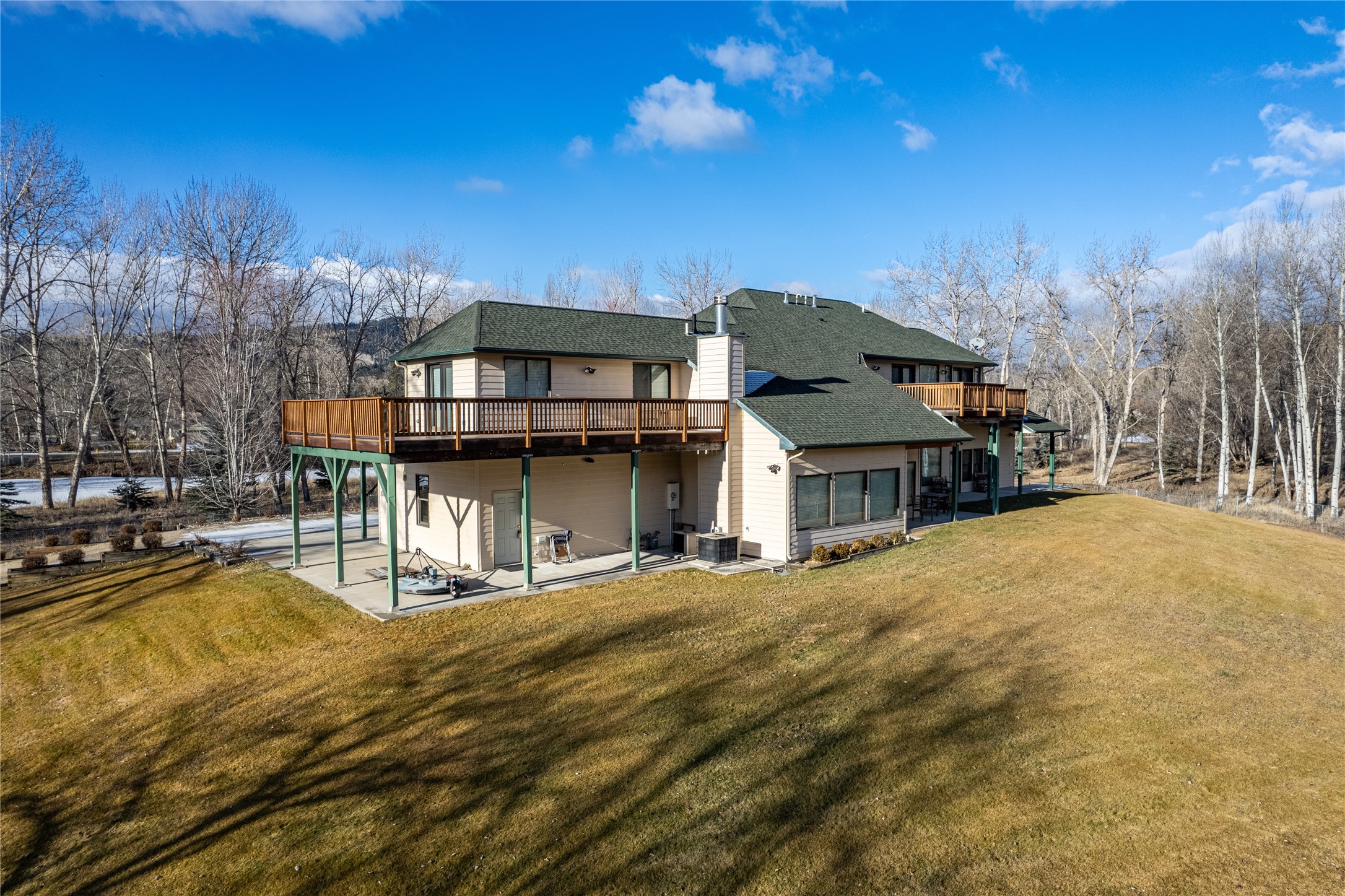 Lolo, Montana 59847, United States, 5 Bedrooms Bedrooms, ,5 BathroomsBathrooms,Residential,Active,67140