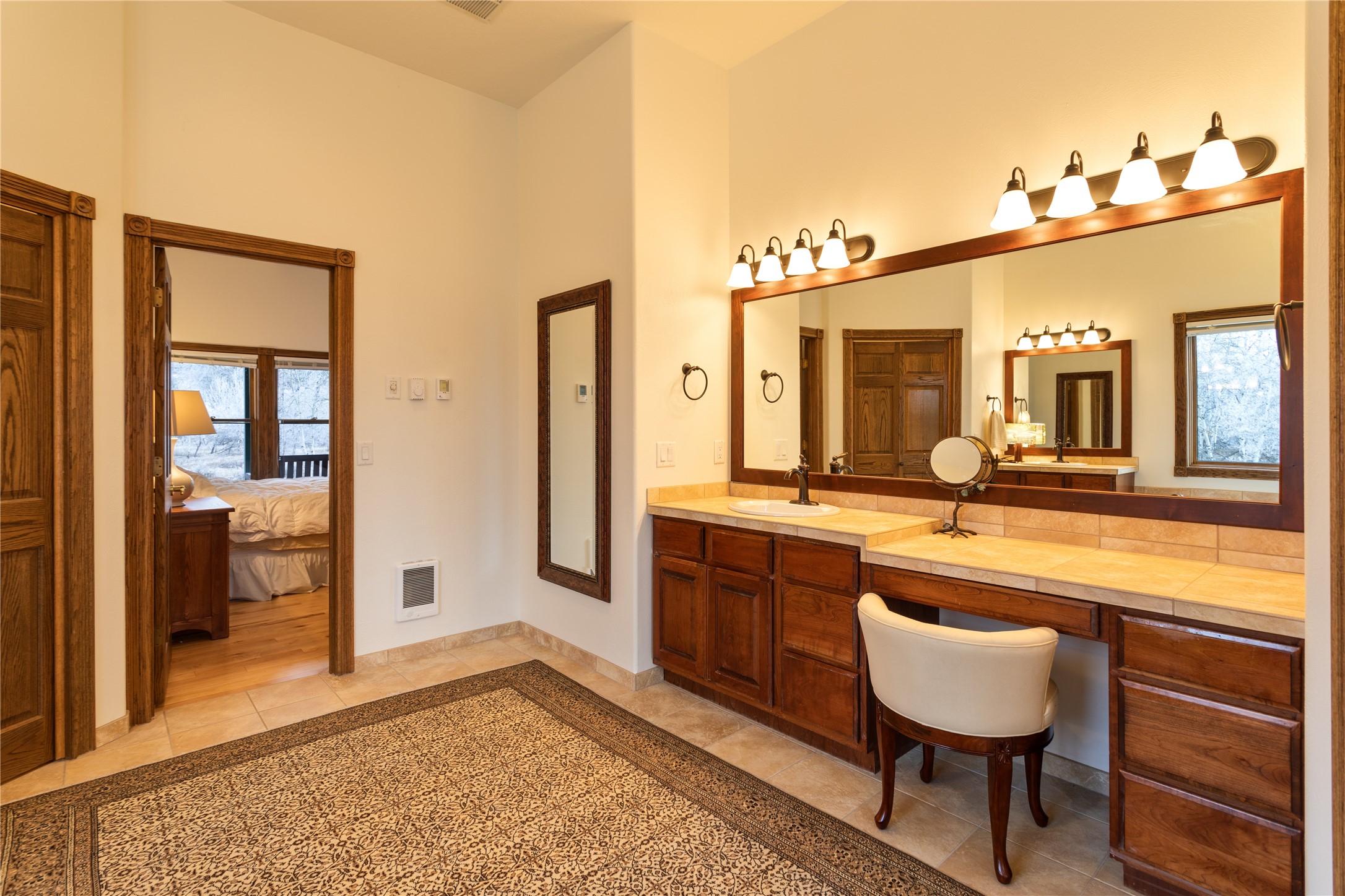 Lolo, Montana 59847, United States, 5 Bedrooms Bedrooms, ,5 BathroomsBathrooms,Residential,Active,67140