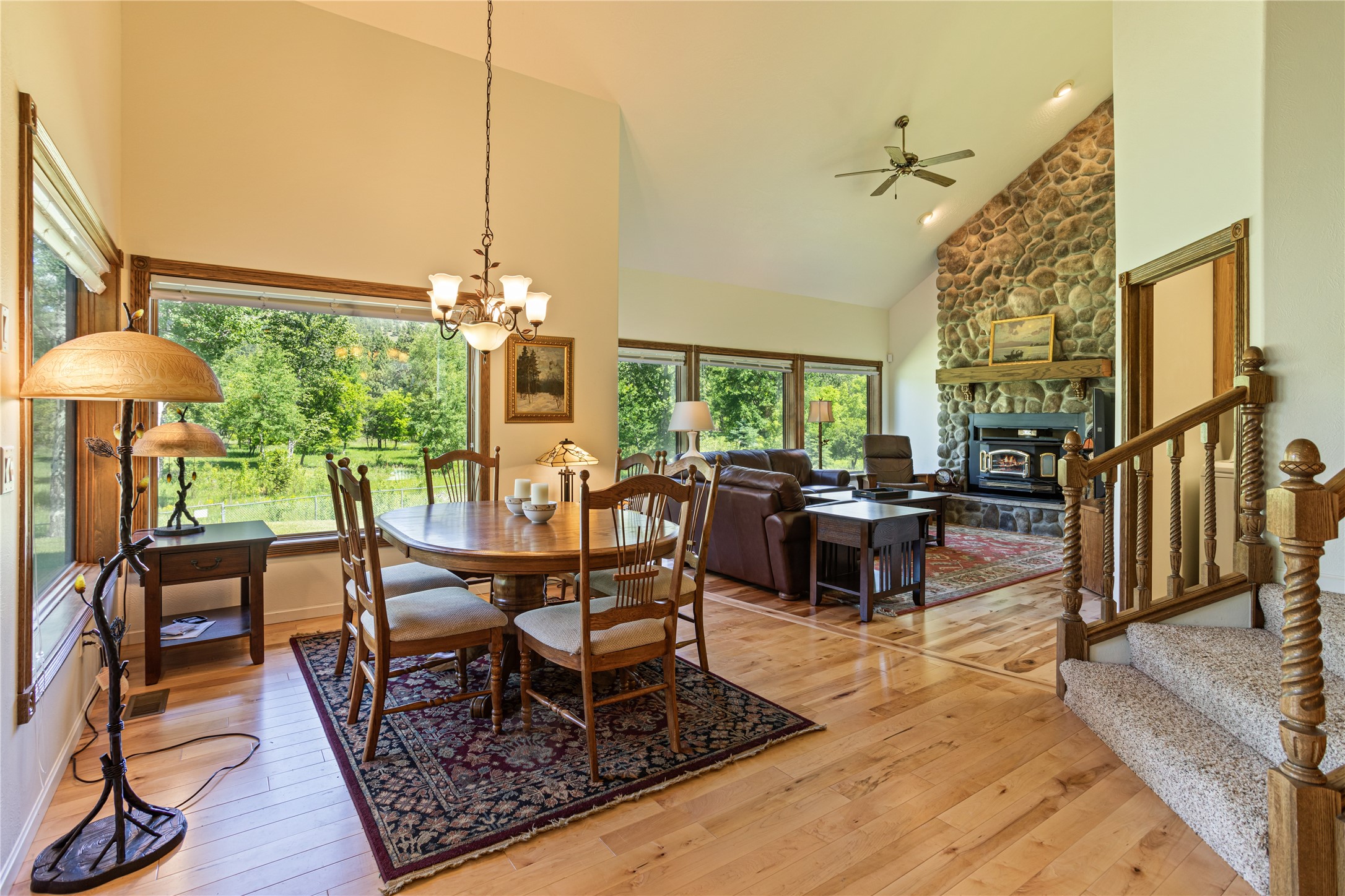 Lolo, Montana 59847, United States, 5 Bedrooms Bedrooms, ,5 BathroomsBathrooms,Residential,Active,67140