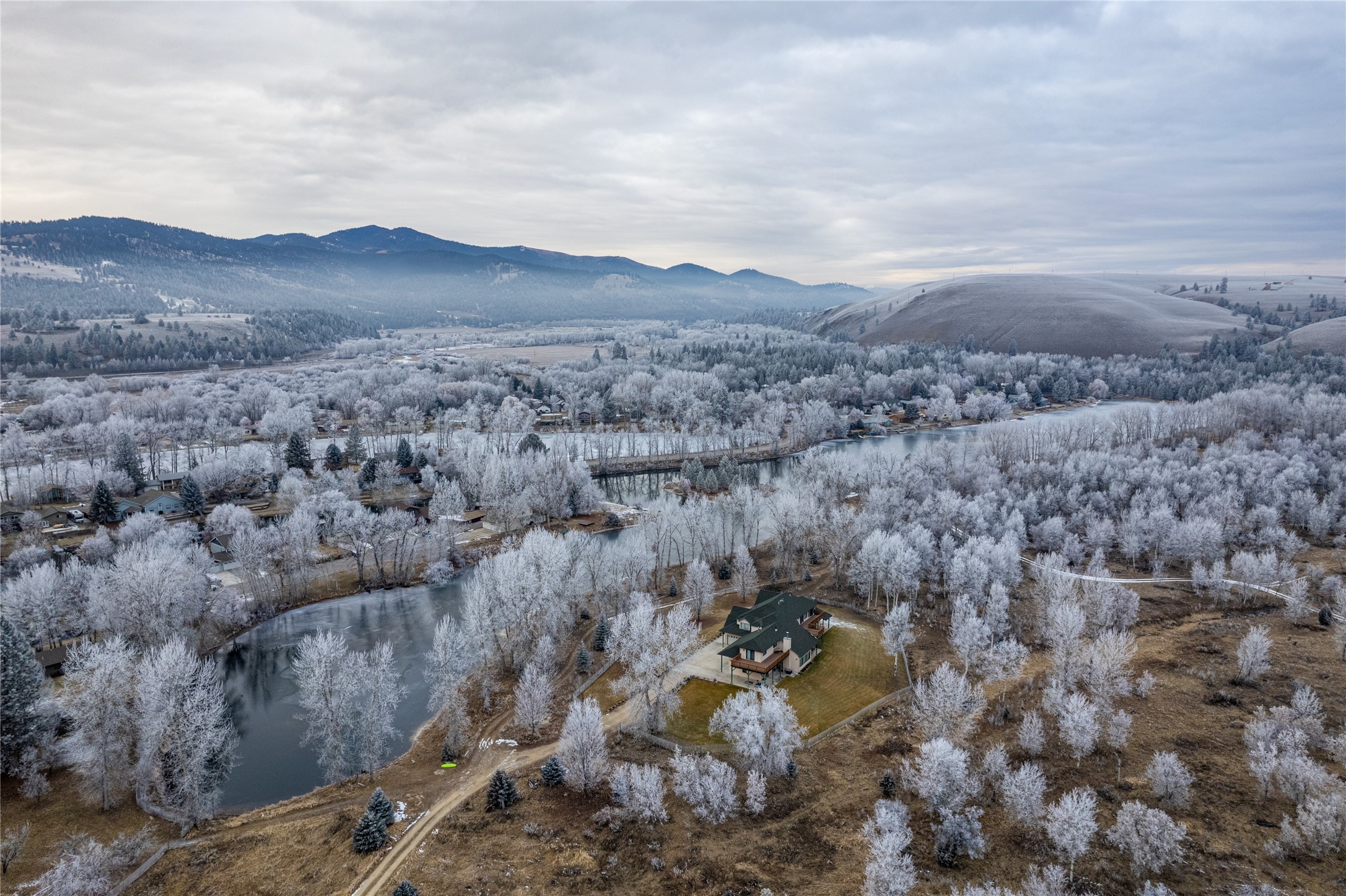 Lolo, Montana 59847, United States, 5 Bedrooms Bedrooms, ,5 BathroomsBathrooms,Residential,Active,67140