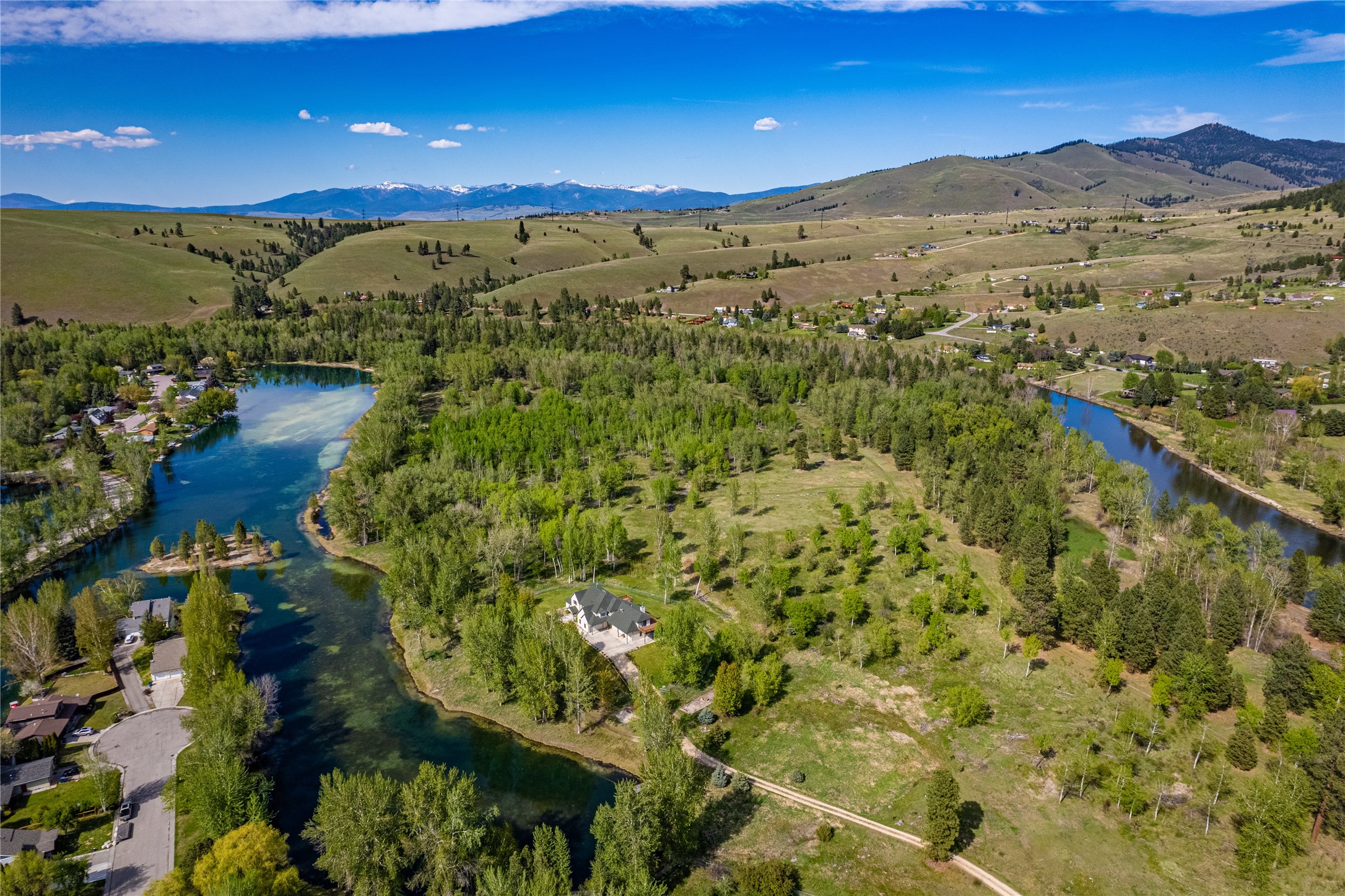 Lolo, Montana 59847, United States, 5 Bedrooms Bedrooms, ,5 BathroomsBathrooms,Residential,Active,67140