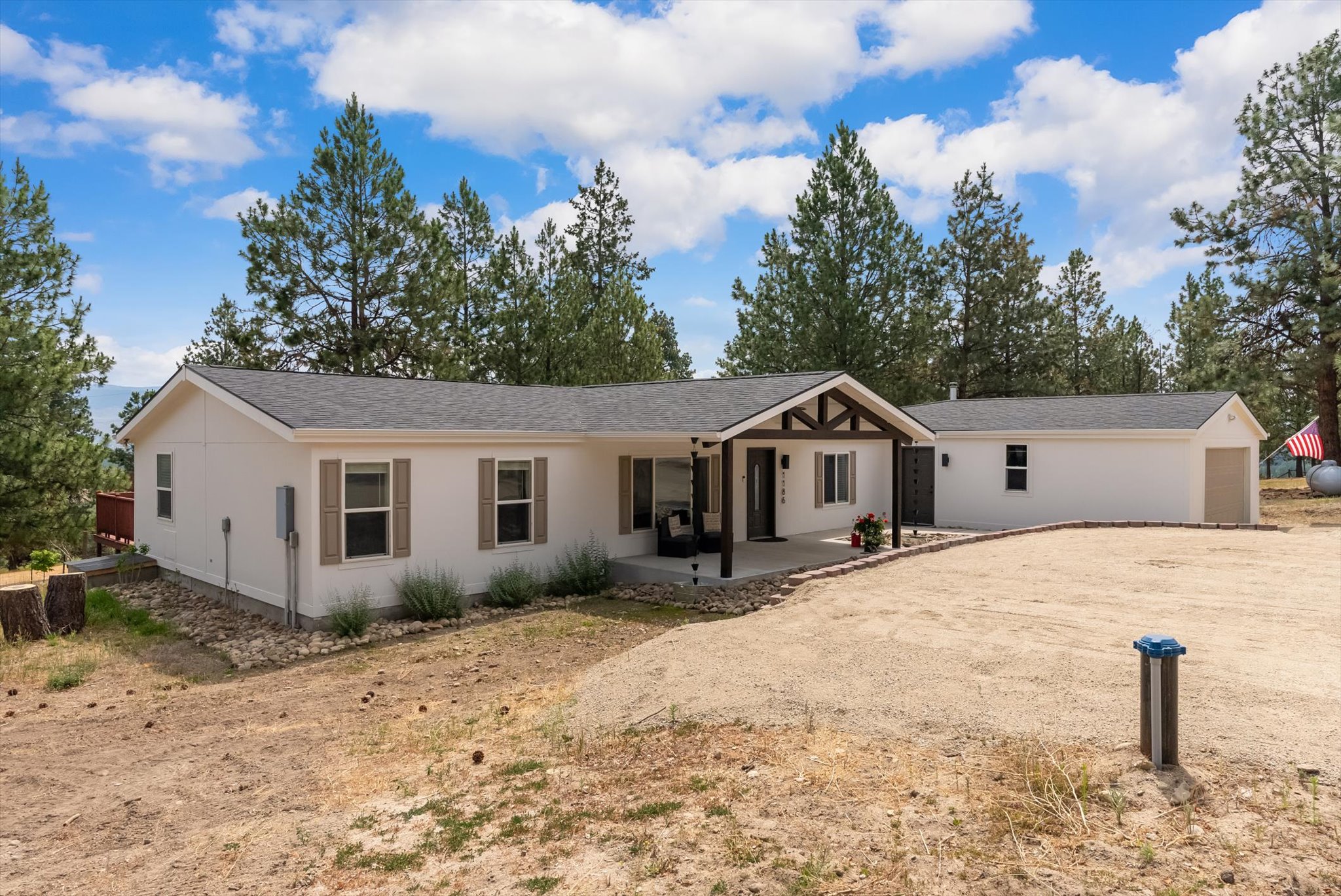 1186 Palisades Place