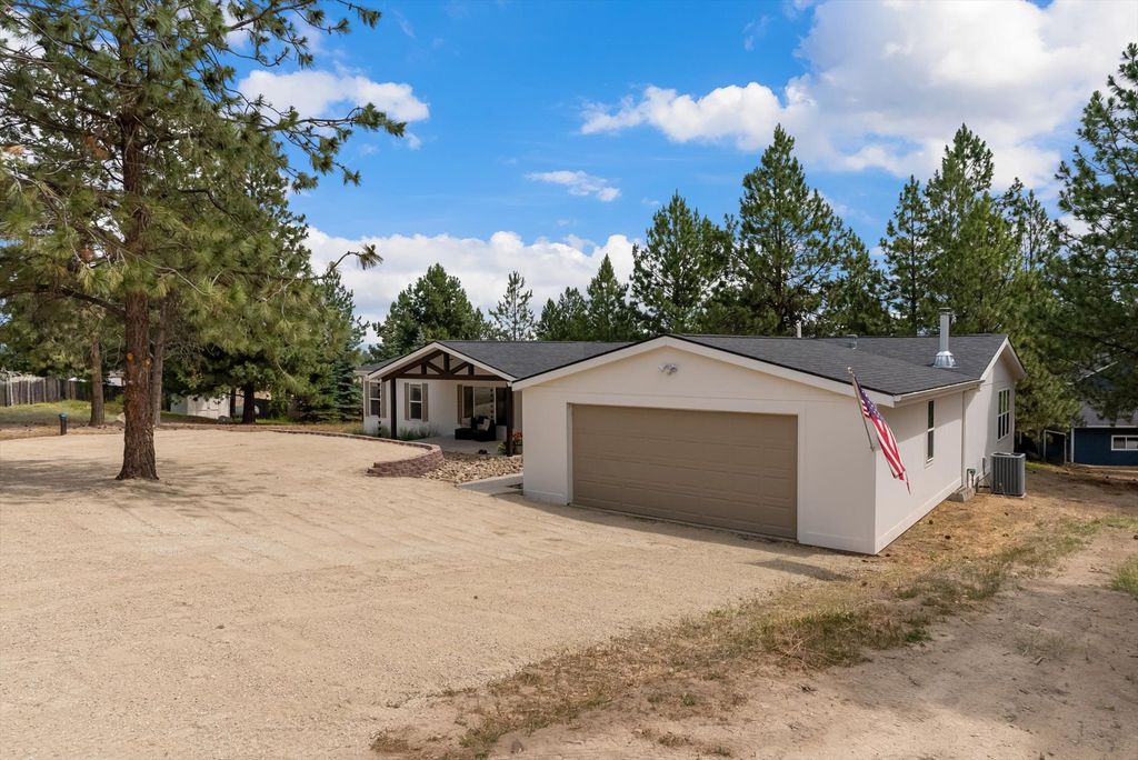 Photo of 1186 Palisades Place, Victor, MT 59875 (MLS # 30053042)