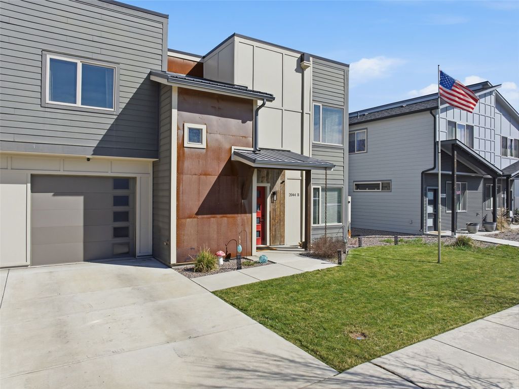 Photo of 2044 Burlington Avenue #B, Missoula, MT 59801 (MLS # 30068325)