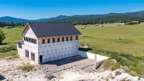 Photo of 132 Kienas Road, Kalispell, MT 59901 (MLS # 30052107)